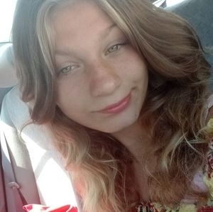 Meet your Posher, Nessa